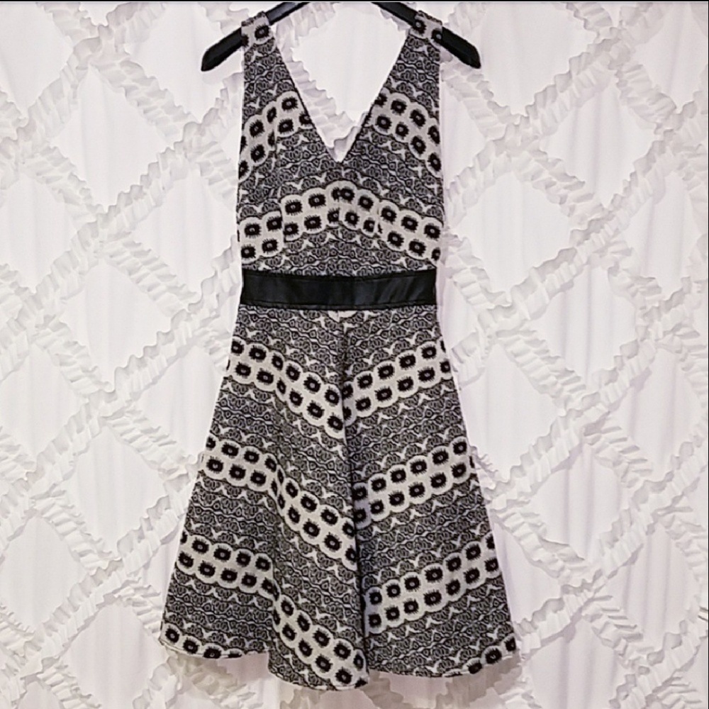 Chelsea & Violet Black & Ivory Dress